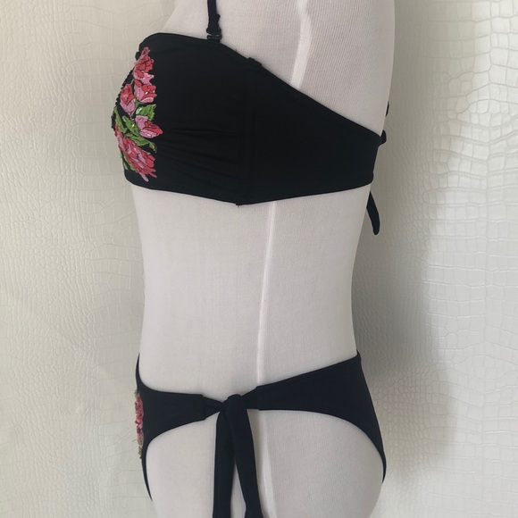 BIKINI STRAPLESS ROSES 🌹 - Picture 4 of 7